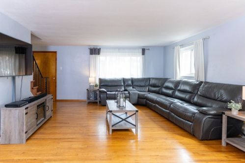 211 Ingram Ave, Pittsburgh PA  15205-2008 exterior