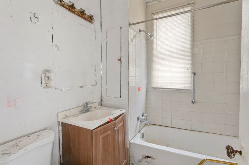 8809 Lowe Ave, Chicago IL 60620-2129 exterior