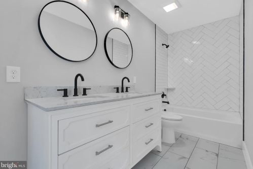 393 Hoover Ave, Berkeley Township NJ 08721-2866 exterior