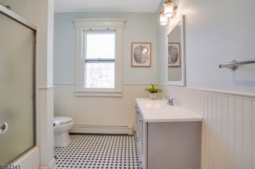 30 Cloverhill Pl, Montclair NJ 07042-4818 exterior