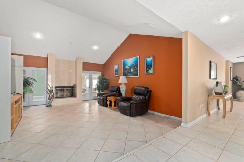 1718 Ocean Cove Ave, Fort Pierce FL  34953-2450 exterior