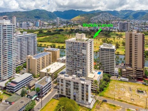 2452 Tusitala St, Honolulu HI 96815-3154 exterior