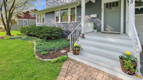 415 Oriole Trl, Bull Valley, IL 60014-5933