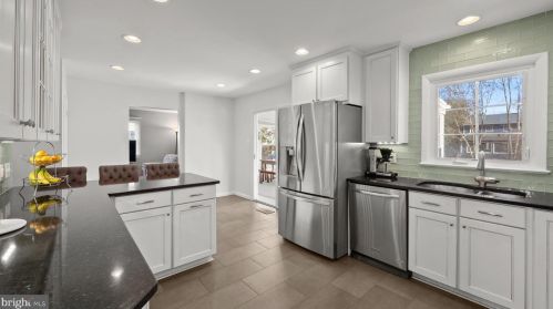 5610 Buckingham Palace Ct, Alexandria VA 22315-4120 exterior