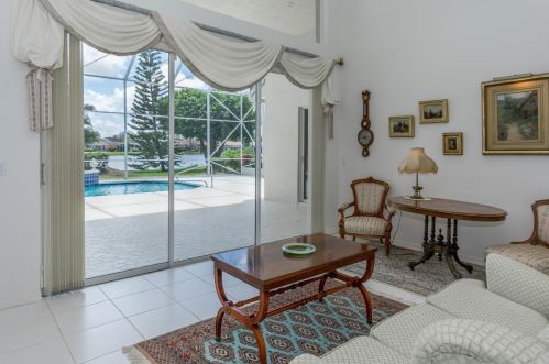 8225 Desmond Dr, Boynton Beach FL 33472-5014 exterior