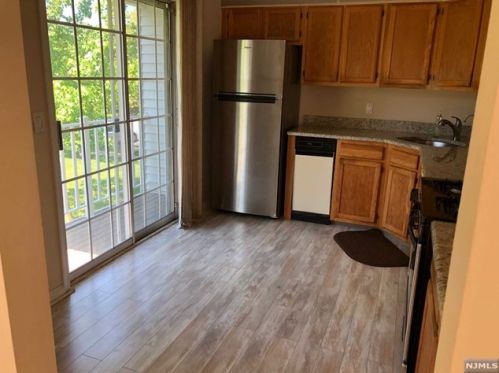 1282 Mulberry Dr, Mahwah NJ  07430-2370 exterior