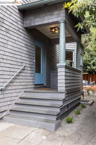 2643 Hillegass Ave, Berkeley, CA 94704-3312