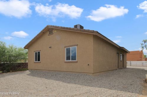 507 Alturas St, Tucson, AZ 85705-4708