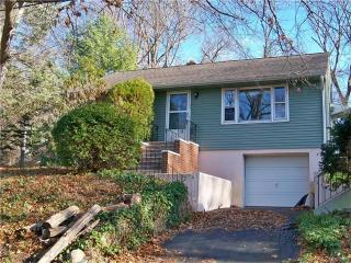 37 Southview Dr, Wallingford, CT 06492-4935