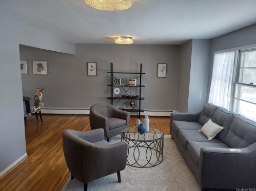 72 Stuart Dr, Poughkeepsie NY 12603-4714 exterior