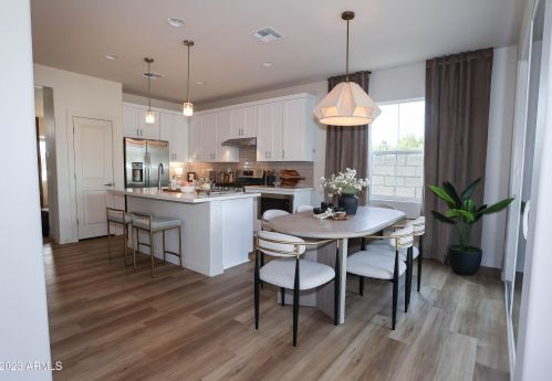 6521 15th Dr, Phoenix AZ  85041-5809 exterior