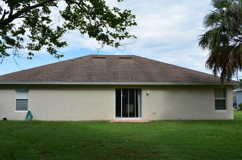 2550 Abate St, Fort Pierce FL 34953-2558 exterior