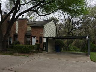 747 Worthshire St, Houston TX  77008-6432 exterior
