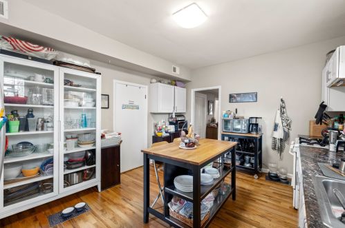 464 Artesian Ave, Chicago IL 60629-1210 exterior