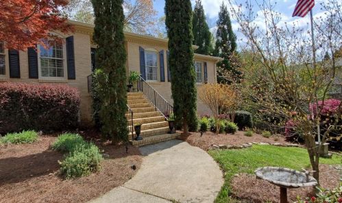 2511 Bentbrook Dr, Atlanta GA 30360-1712 exterior