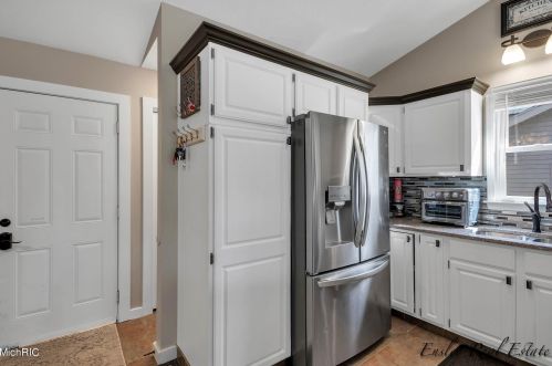 455 Macomb Ave, Grand Rapids MI 49534-3572 exterior