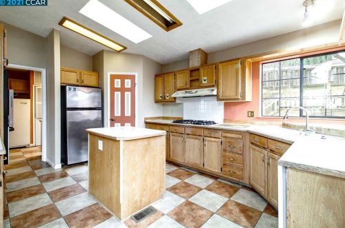 826 Navaronne Way, Concord CA 94518-2173 exterior