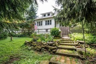 7 Luxemburg Ave, Wharton, NJ 07885-1630