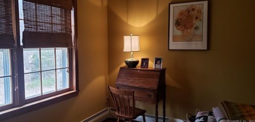 17 Stonehill Dr, Deep River CT 06419-1144 exterior