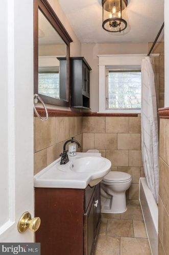 54 Elmwood Ave, Manor PA 19036-2321 exterior