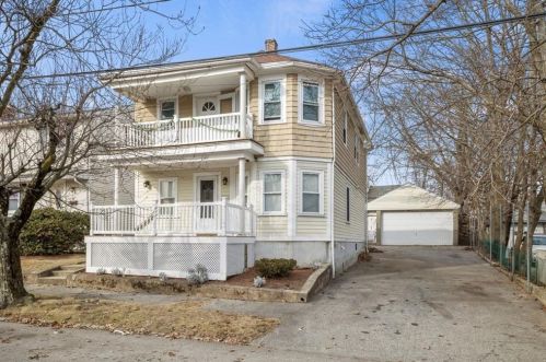 42 Lyman Ave, Providence, RI 02919-2714