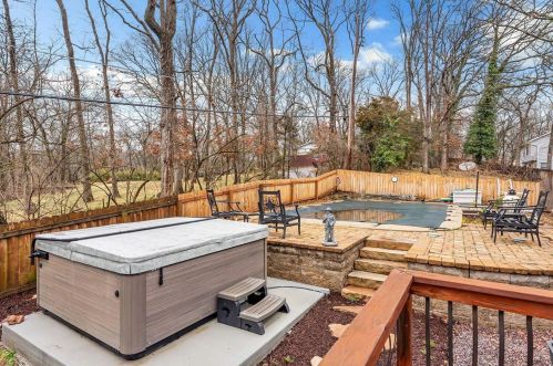 55 Orch Ln, Saint Louis MO 63122-6919 exterior