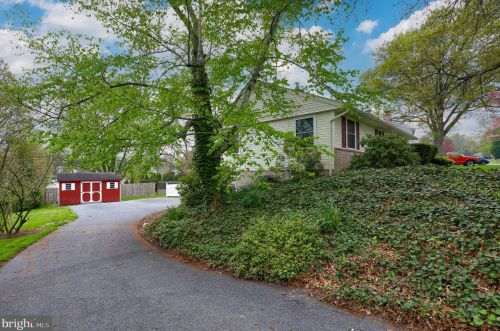 830 Imperial Dr, Lancaster PA 17601-2015 exterior