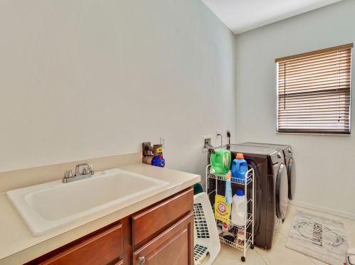 2811 Serenity Cir, Fort Pierce FL 34981-5054 exterior