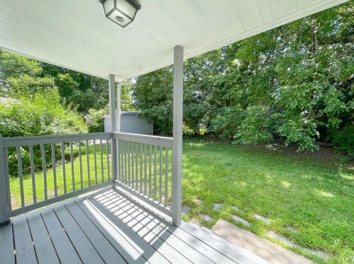 81 Newport St, Woonsocket, RI 02895-6460