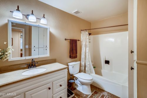 13633 21st Ave, Phoenix AZ 85027-3419 exterior