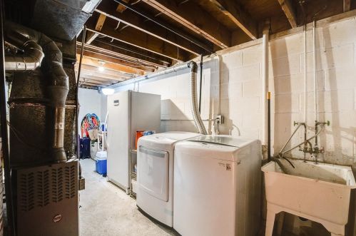 1522 Aspen Dr, Saint Paul MN 55122-1305 exterior