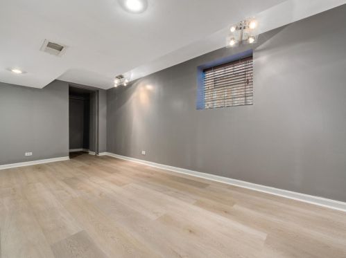 6411 Kedvale Ave, Chicago IL 60629-5108 exterior