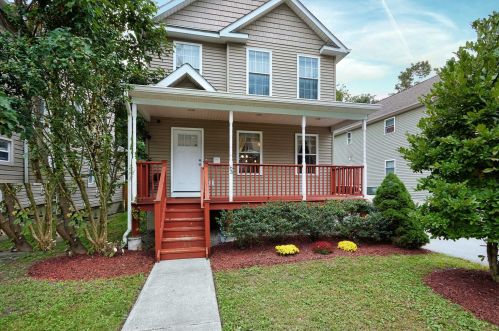 63 Taylor Ave, Poughkeepsie, NY 12601-1940