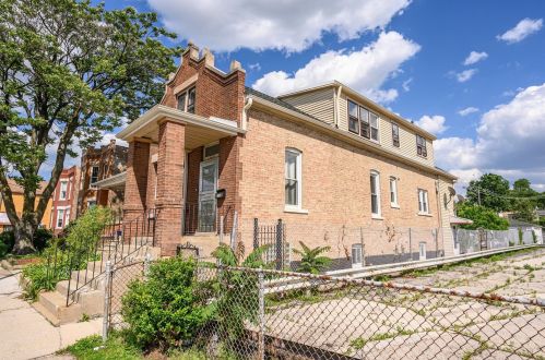 3639 Archer Ave, Chicago, IL 60609-1058