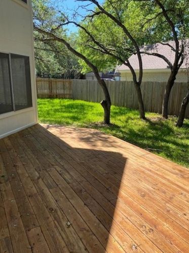 7714 Elkhorn Mountain Trl, Austin TX  78729-6411 exterior