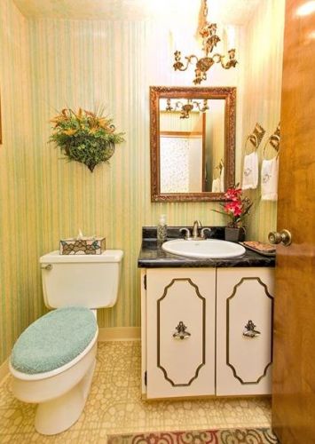 244 Penhurst Dr, Pittsburgh PA 15235-5321 exterior