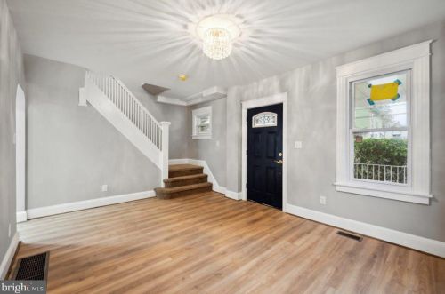 16 Roland Rd, Chester PA 19015-3327 exterior