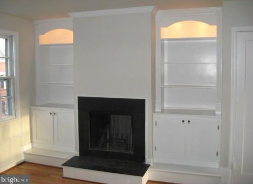 2222 Washington Ave, Silver Spring, MD 20910-2631