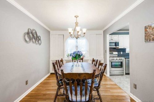 10 Pawnee Dr, Commack NY 11725-4210 exterior