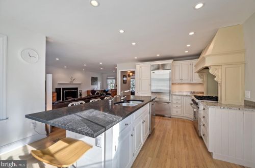 84 Bayard Ln, Princeton NJ 08540-3029 exterior