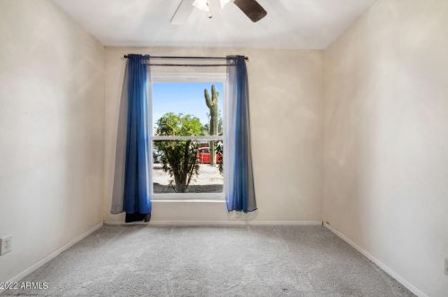 4026 Christy Dr, Phoenix AZ 85028-3108 exterior