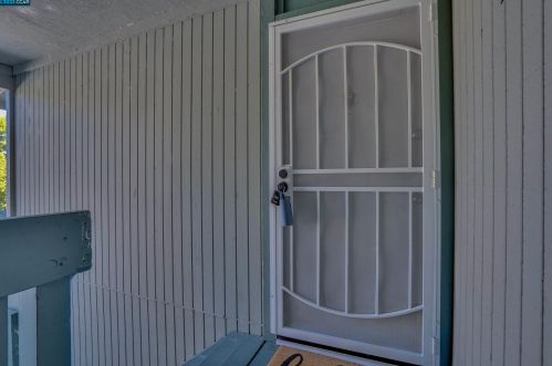 1036 Oak Grove Rd, Concord CA 94518-3231 exterior