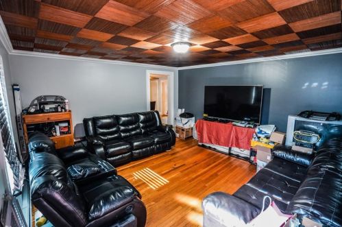 7 Deborah St, Providence RI 02909-4507 exterior