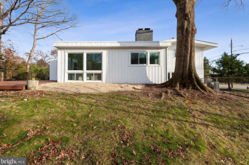 4000 Javins Dr, Alexandria VA  22310-2037 exterior