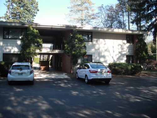 201 Meech St, Charlevoix, MI 49720-1180