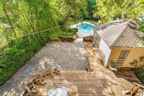 8714 Canyon Dr, Dallas TX  75209-1941 exterior