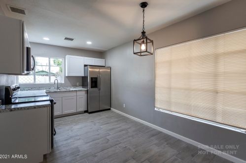 2611 Augusta Ave, Phoenix AZ 85021-7084 exterior