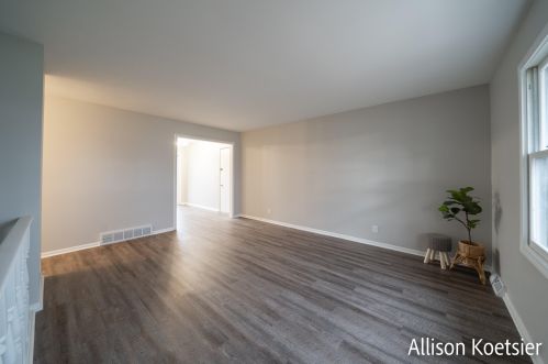 4301 36th St, Grand Rapids MI 49512-1947 exterior