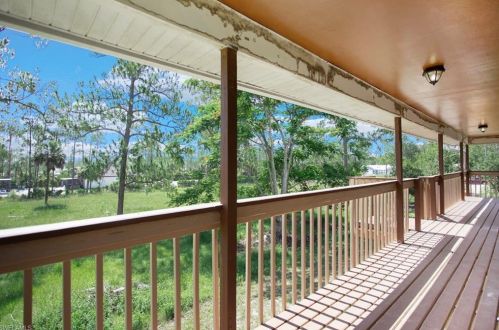 3561 8 Ave, Naples FL 34102-6803 exterior