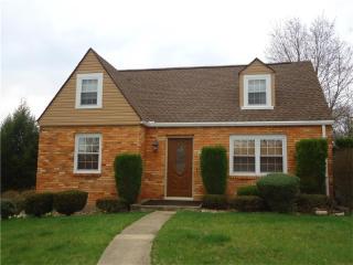 8585 Remington Dr, Pittsburgh PA  15237-5735 exterior